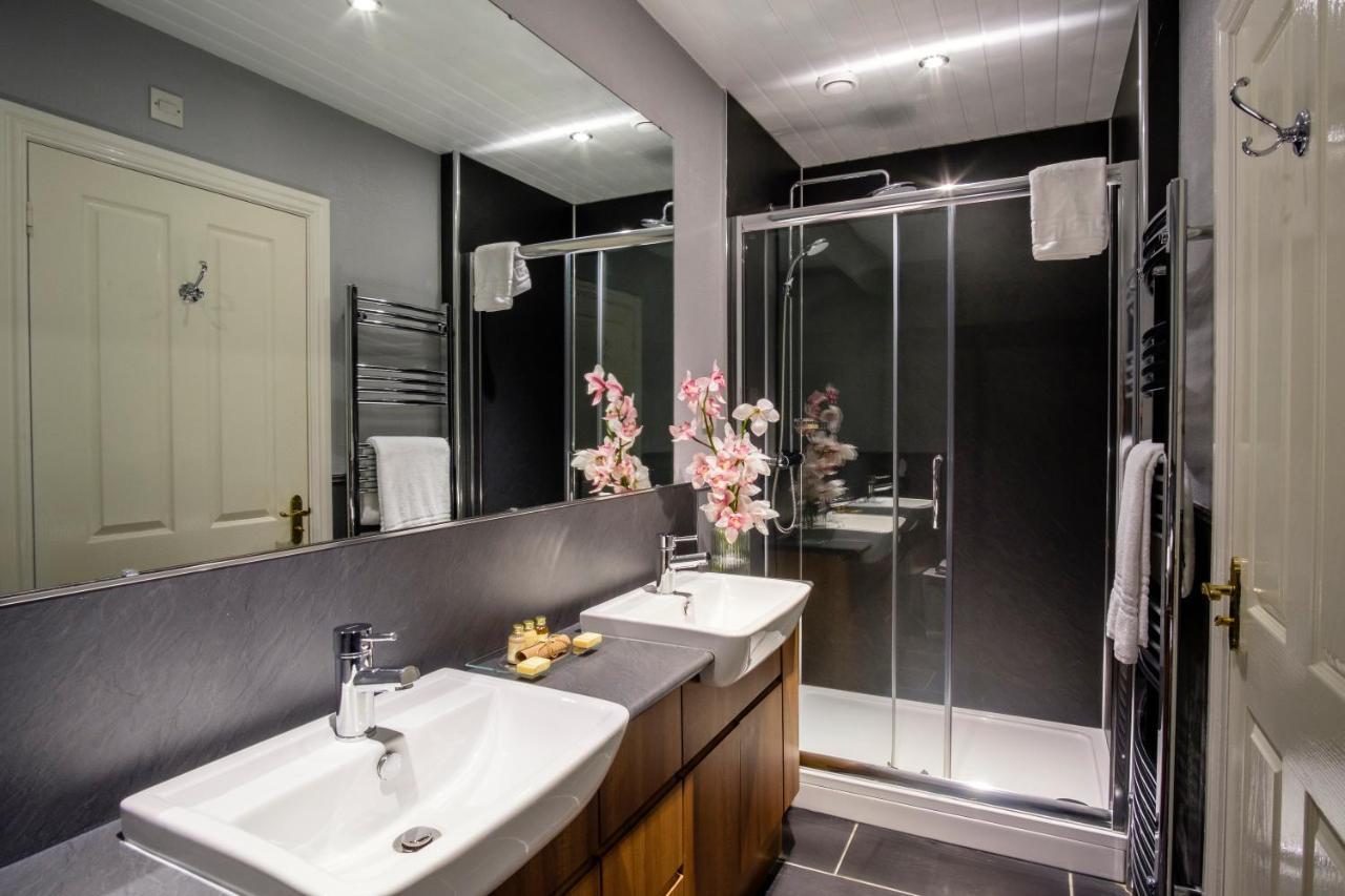 The Gretna Chase Hotel Luaran gambar